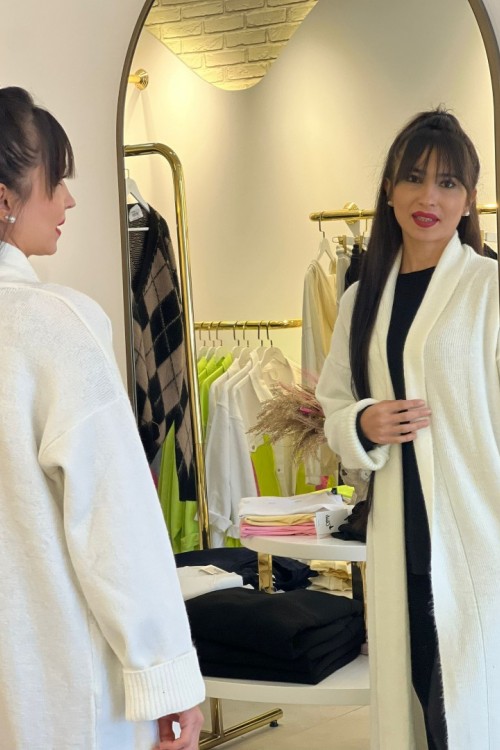 Beyaz Uzun Hırka – Kadın Triko Mevsimlik Şık ve Rahat Hırka Modeli