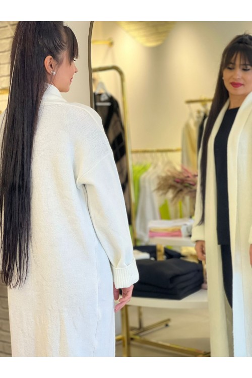 Beyaz Uzun Hırka – Kadın Triko Mevsimlik Şık ve Rahat Hırka Modeli