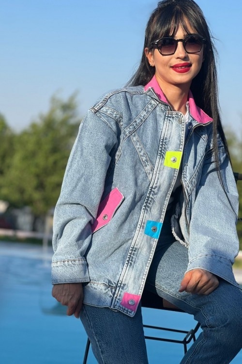 Açık Mavi Kadın Kot Ceket – Klasik Denim Şık ve Rahat Mevsimlik Ceket Modeli